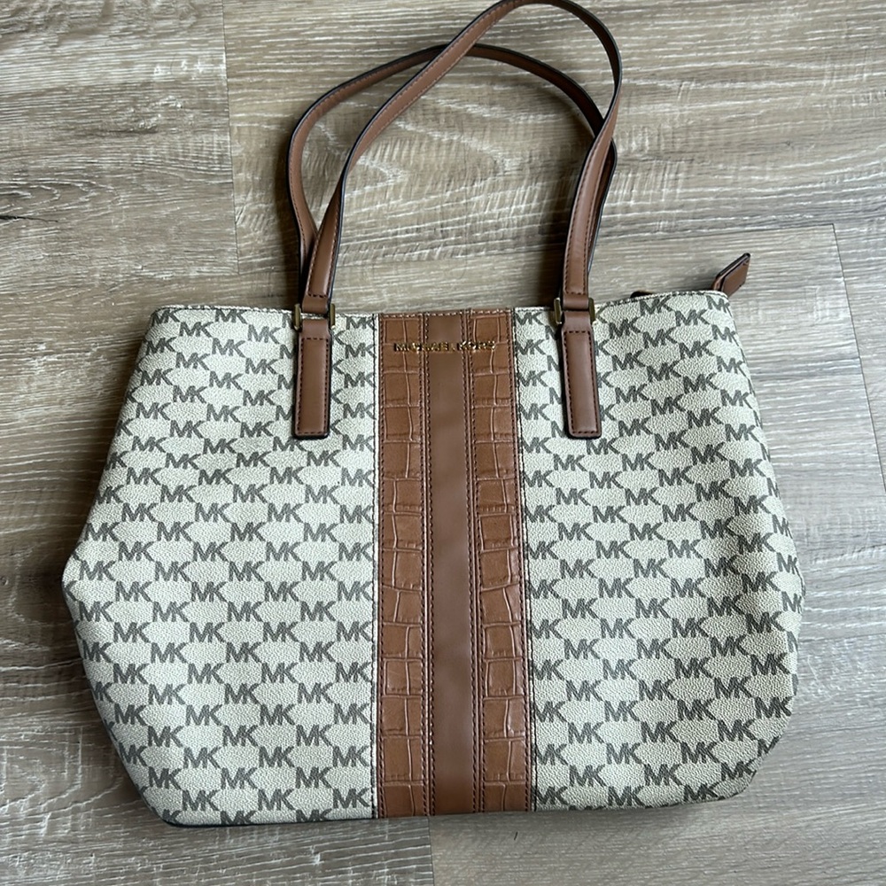 Michael Kors shoulder bag